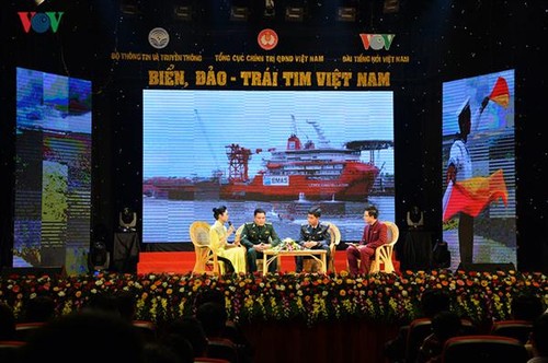 Table ronde « La mer et les îles - le coeur du Vietnam » - ảnh 1